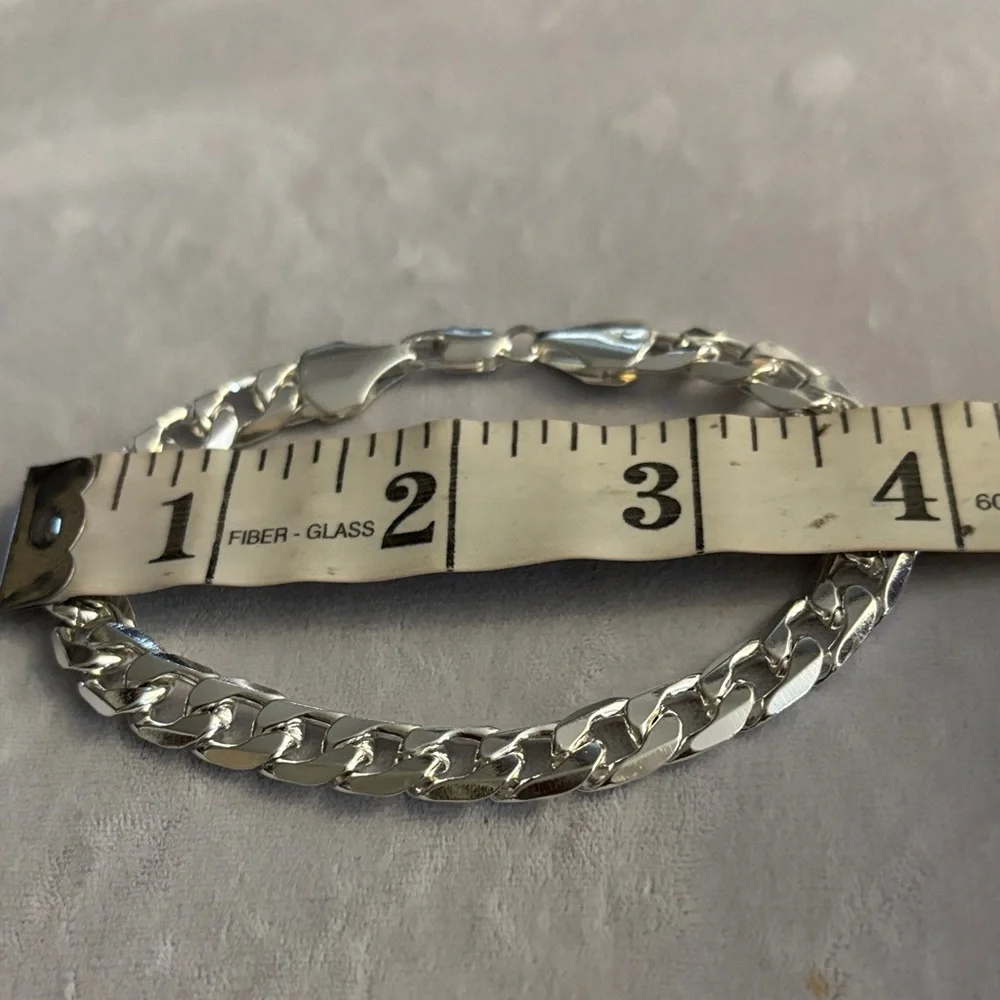 Stylish Silver Chain Bracelet